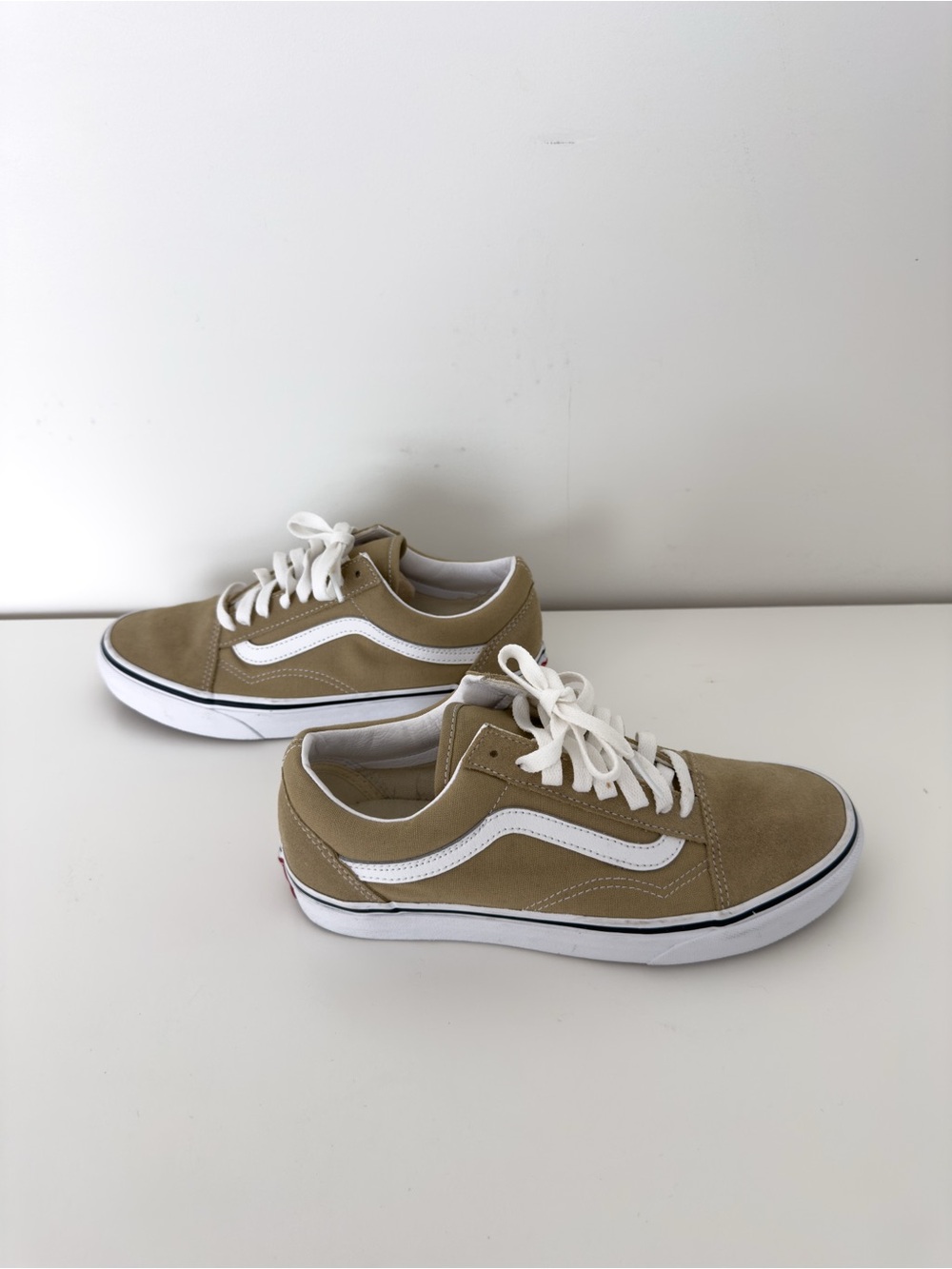 Vans Old Skool Low-Top Sneakers - Picture 6 of 7